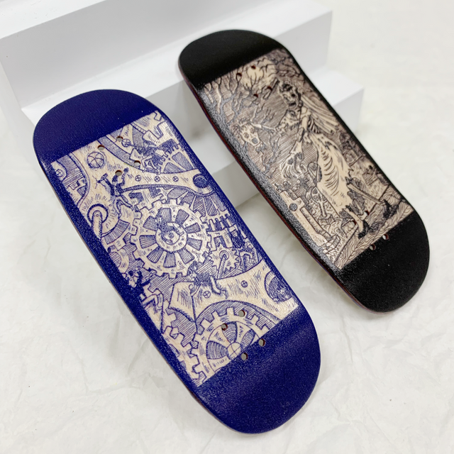 Premium Pro Fingerboard Deck - Engraved Gremlins
